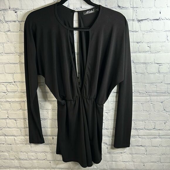 👗 Motel Rocks Black Long Sleeve Romper - Size Small - Picture 1 of 4
